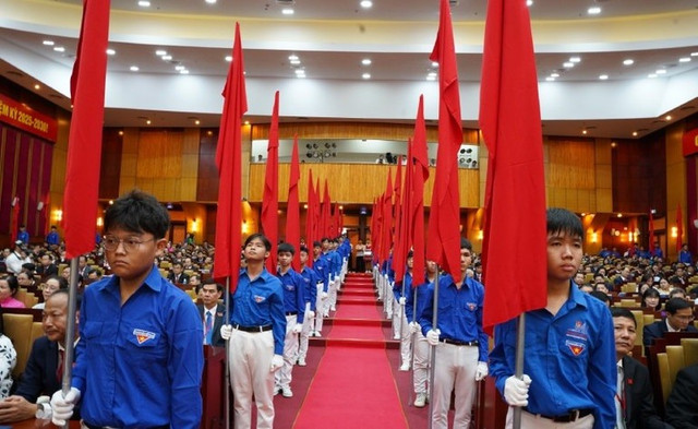 Lực lượng thanh niên Tây Ninh chúc mừng đại hội. 1111.jpg