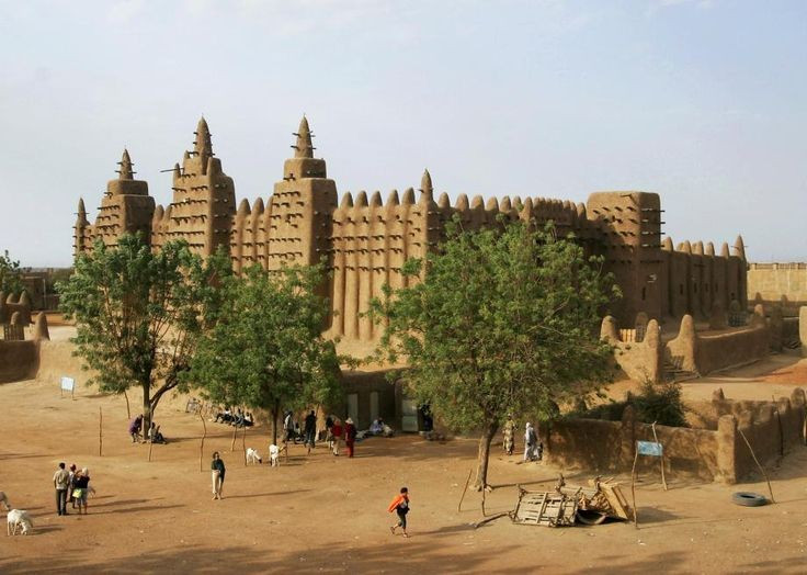 Symbol of Mali. The image of the Great Mosque of Djenné appears widely in publications, becoming the pride of Mali. Photo: Pinterest. Biểu tượng của Mali. Hình ảnh Đại Thánh đường Djenné xuất hiện rộng rãi trong các ấn phẩm, trở thành niềm tự hào của đất nước Mali. Ảnh: Pinterest.