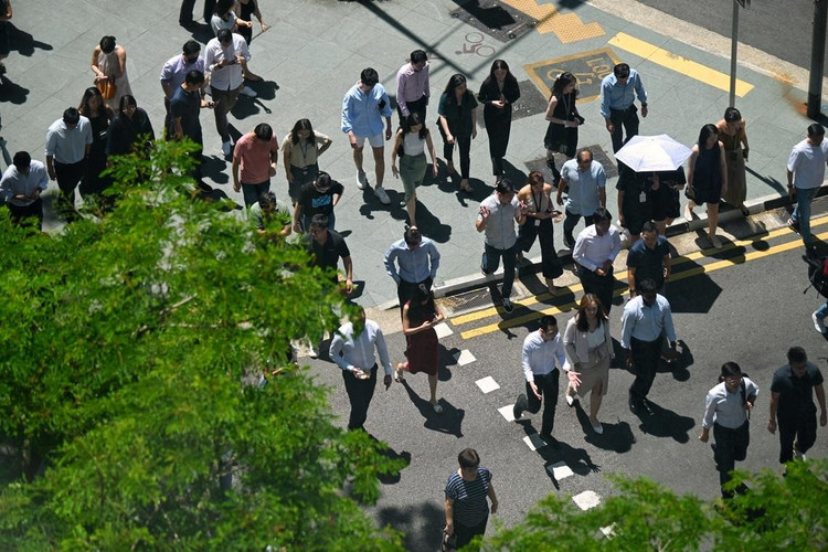 Singapore là một trong những quốc gia tiêu biểu trong việc xây dựng và vận hành hiệu quả hệ thống trả lương công chức theo vị trí việc làm. Ảnh: The Straits Times. 01.jpg