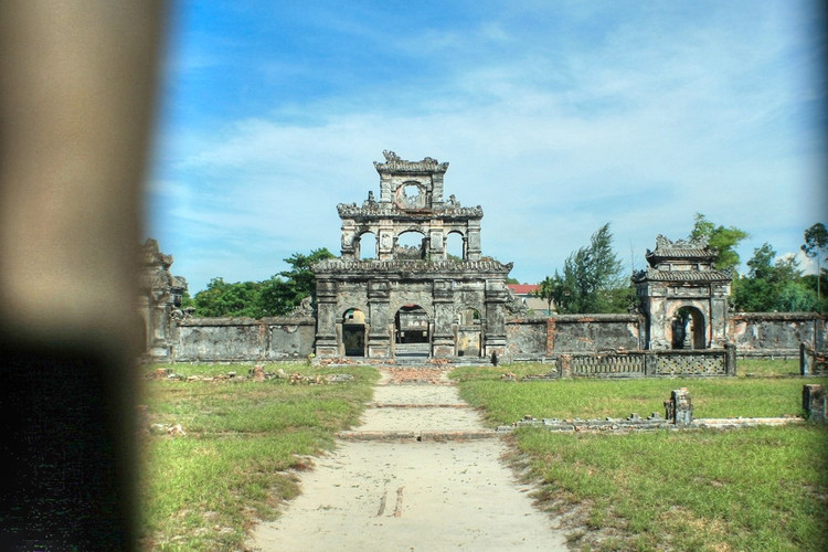 Quốc Lê. 0-l-10.jpg