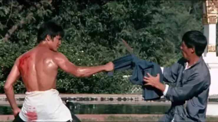Bruce Lee (bên trái) đối đầu Big Boss Bruce Lee (bên trái) đối đầu Big Boss