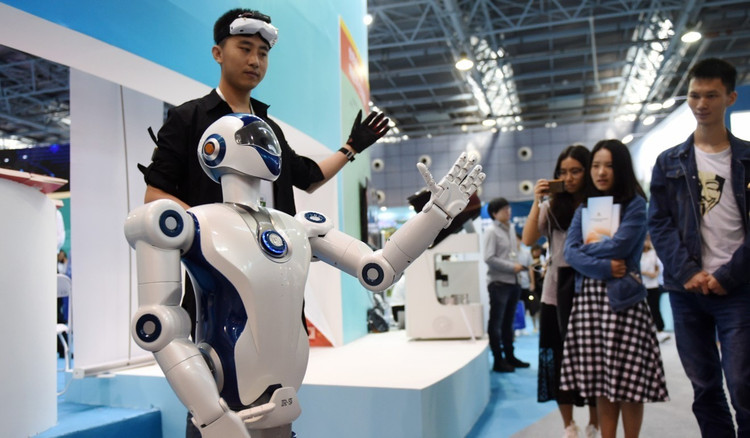 Với chính sách thu hút nhân tài hiệu quả và tầm nhìn chiến lược, Singapore đã trở thành trung tâm nghiên cứu và đổi mới công nghệ hàng đầu khu vực. Ảnh: Electronics Media. 03.jpg