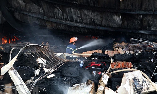 Hiện trường vụ cháy dữ dội ở KCN Thụy Vân, Phú Thọ