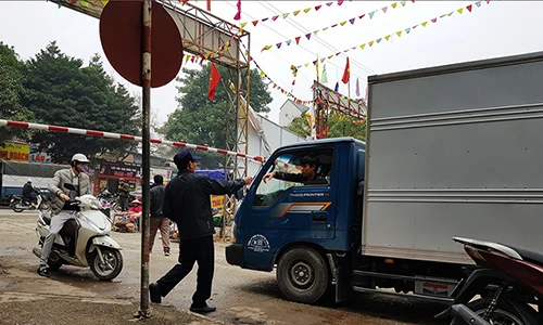 Lạ lùng “trạm BOT” đặt ở cụm chung cư cầu Bươu, Hà Nội