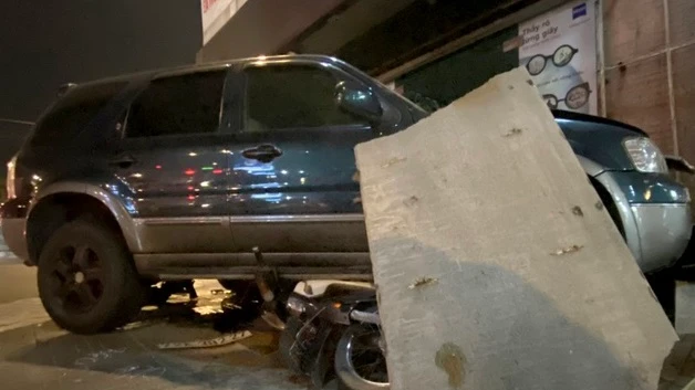 Video: Nhân chứng kể lúc ôtô tông hàng loạt xe máy ở TP.HCM