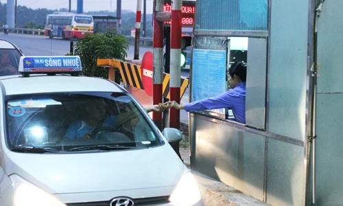 Cận cảnh trạm Bắc Thăng Long - Nội Bài đặt nhầm chỗ còn đòi thu phí cao