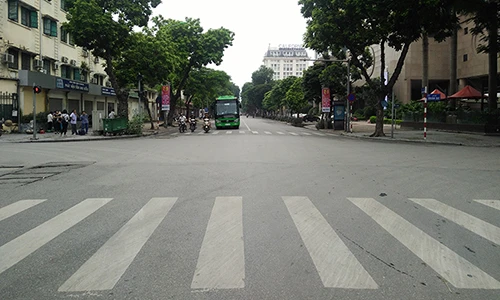 Chùm ảnh: Hà Nội vắng lặng, yên bình ngày Quốc khánh 2/9