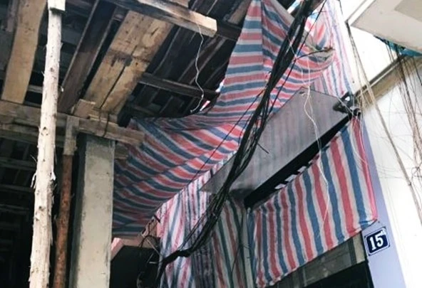 Hà Nội: Dân bức xúc công trình xây dựng không che chắn, mất an toàn