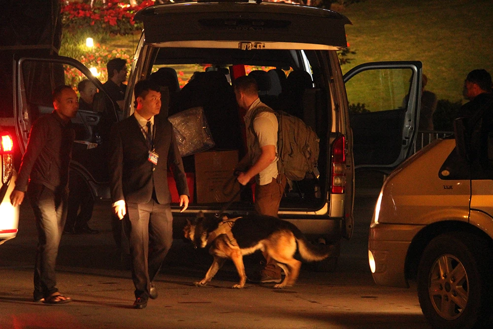 Đặc vụ thiết lập an ninh thép bảo vệ Tổng thống Trump tại khách sạn Marriott 