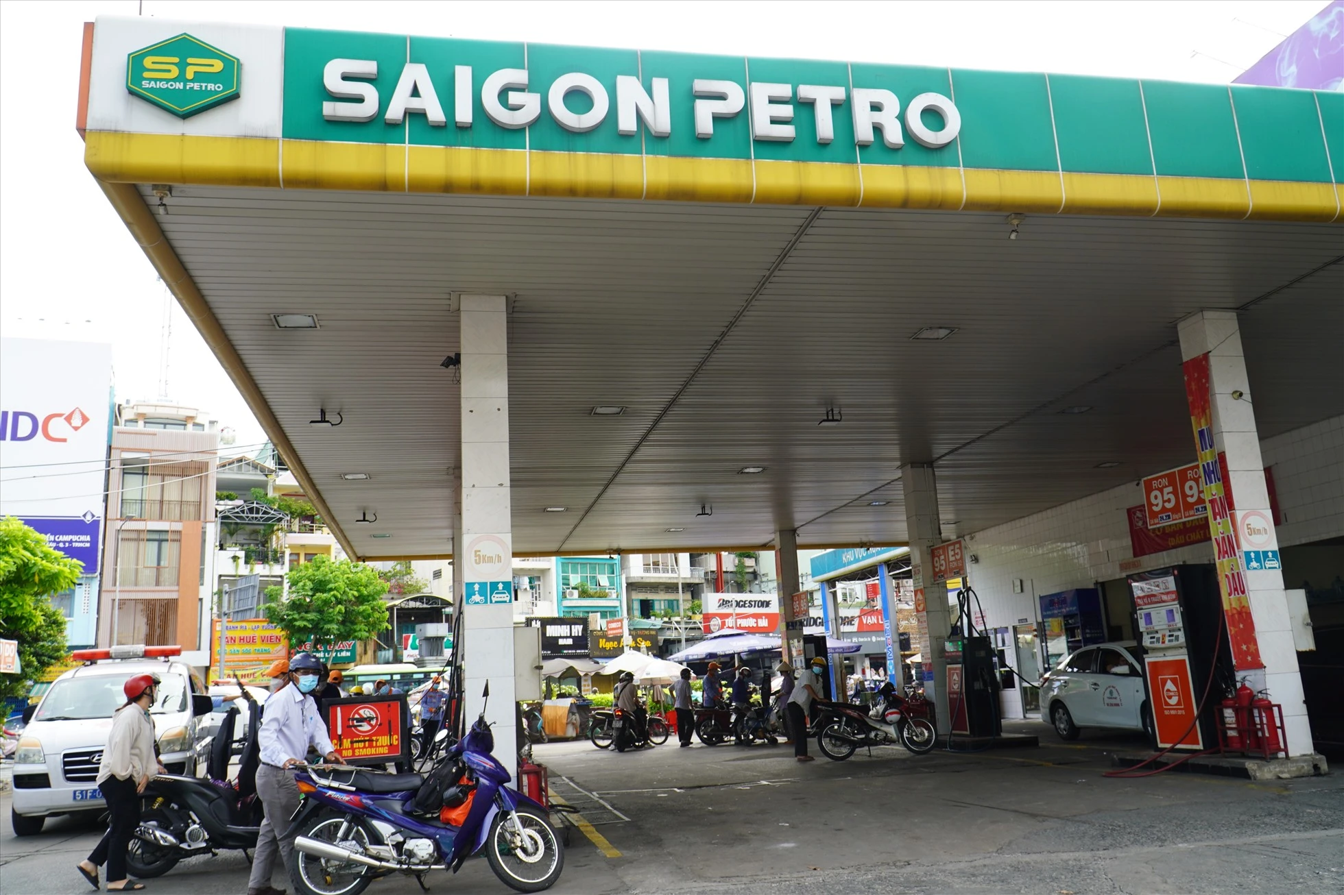 Cây xăng của Saigon Petro hoạt động sao sau tin bị tước giấy phép?