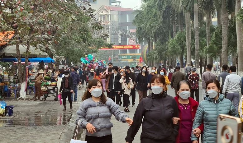 Biển người đổ về Bắc Ninh trẩy hội Lim