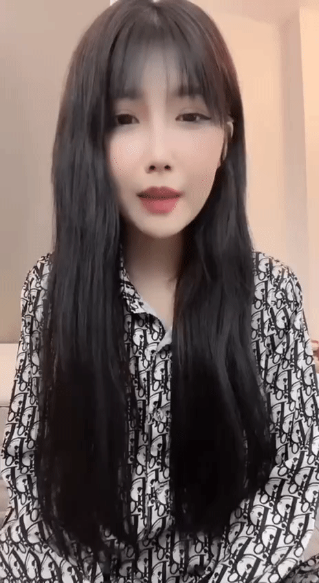 Con gái Huấn Hoa Hồng lên tiếng: 'Con xin lỗi bố mẹ, con rối lắm...' - Hình 3 Con gai Huan Hoa Hong len tieng: 'Con xin loi bo me, con roi lam...'-Hinh-3