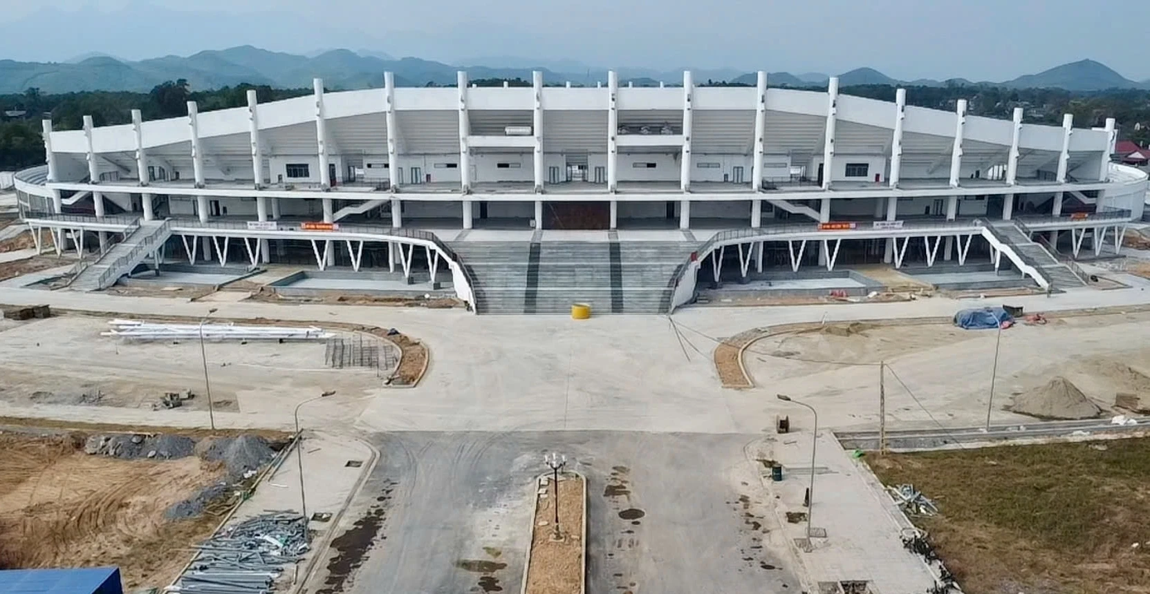 Cận cảnh Sân vận động lớn nhất miền núi phía Bắc sắp hoàn thành