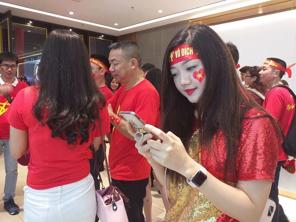 CĐV ĐT Việt Nam “mắc kẹt” tại Malaysia do cơn mưa cực lớn