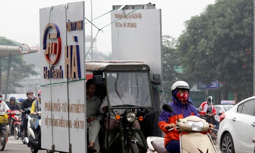 Chùm ảnh: Xe tự chế “máy chém” tái xuất trên đường Hà Nội