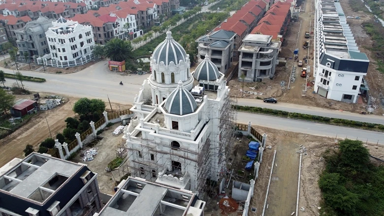 Hà Nội: Cận cảnh nhiều biệt thự “khủng” bên trong KĐT mới Phú Lương