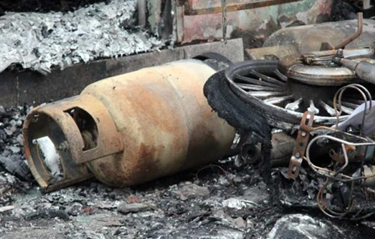 Ảnh: Cận cảnh ngôi nhà bị cháy rụi sau tiếng nổ lớn