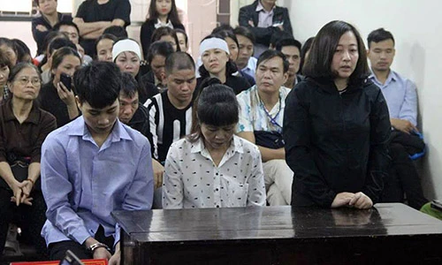 Cận cảnh ngày đầu phiên xử vụ cháy quán karaoke 68 Trần Thái Tông