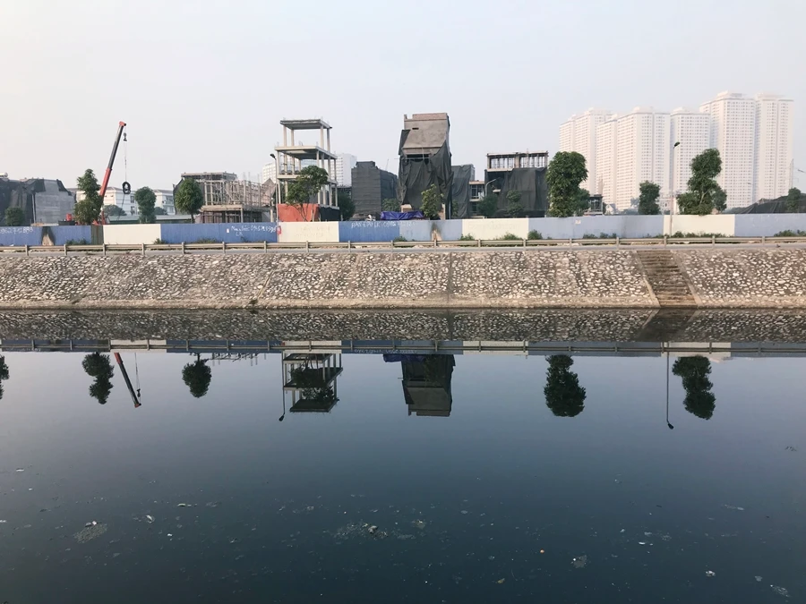 Cảnh tượng ngổn ngang dự án của Công ty BĐS Linh Đàm bị phạt 62,5 triệu