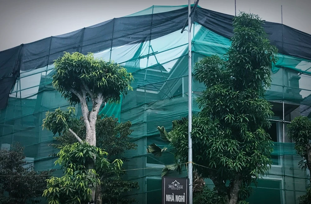 “Tận mục” công trình vượt tầng, phá vỡ quy hoạch khu biệt thự Tây Nam Linh Đàm