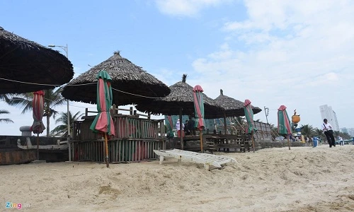 Cận cảnh bãi biển Đà Nẵng kêu cứu