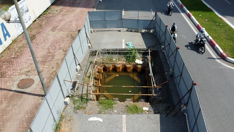 “Soi” tiến độ công trình gói thầu số 4 dự án Hệ thống nước thải Yên Xá