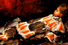 Phát hoảng thấy hộp sọ chim sẻ trong miệng hài cốt trẻ em 