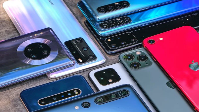 Smartphone toàn cầu giảm sau 10 quý tăng nóng