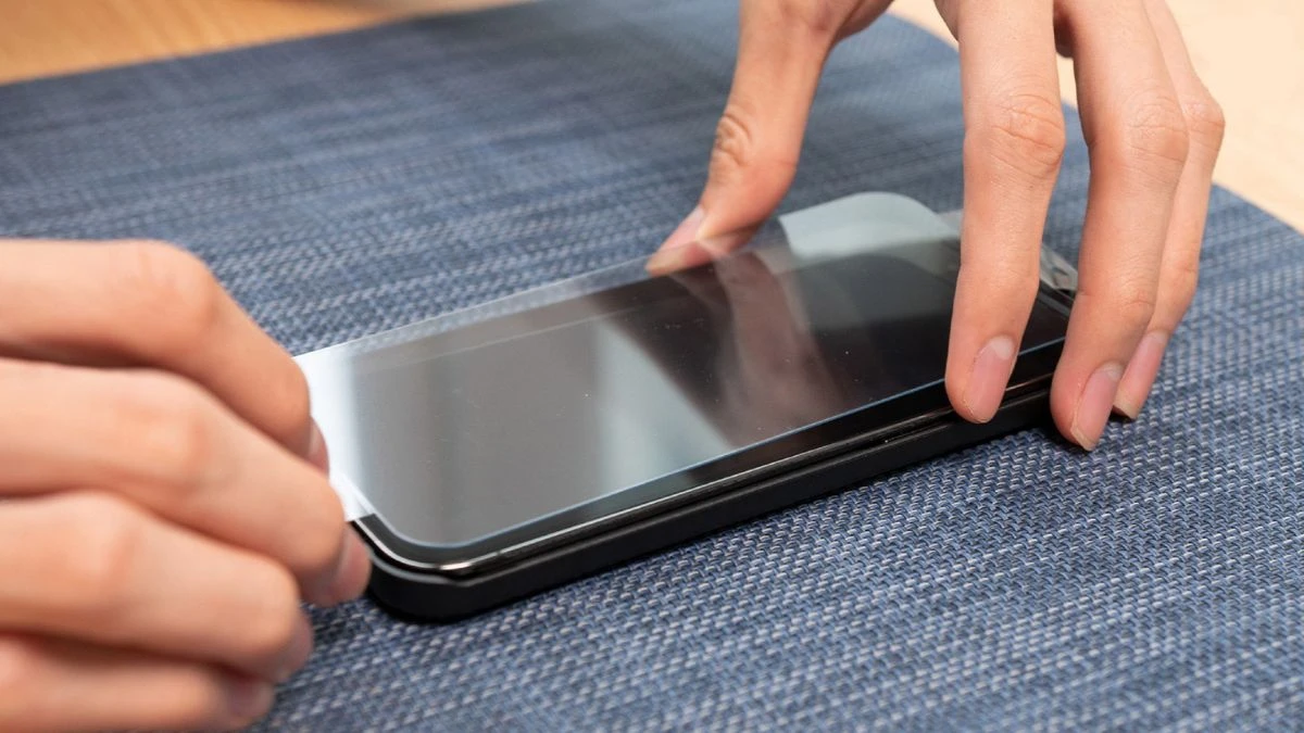 Kính cường lực smartphone còn cần thiết hay lỗi thời