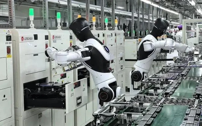 Robot thay người, nhà máy Trung Quốc đạt chuẩn 100%