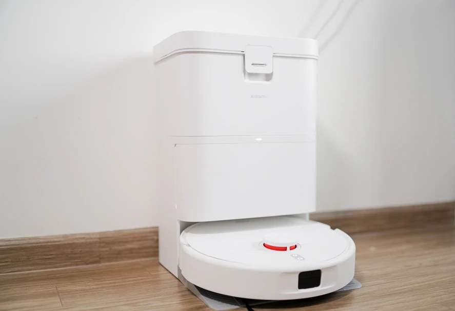 Robot Xiaomi H50: Gọn nhẹ, hút lau ổn, 75 ngày mới đổ bụi