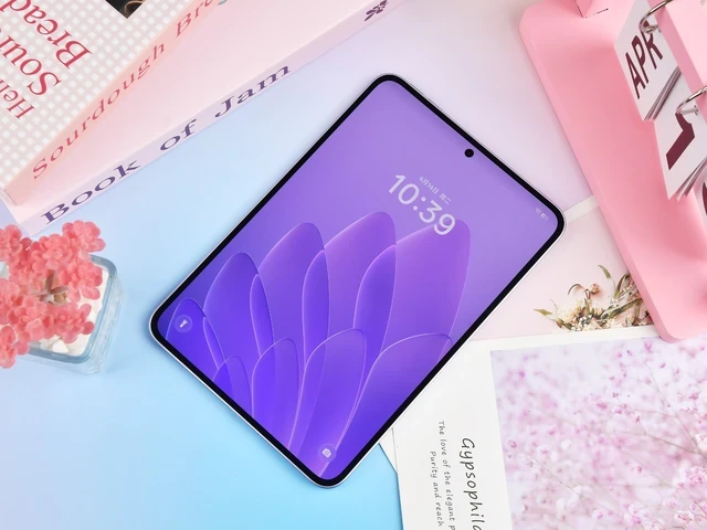 OPPO tung tablet mini OLED 144Hz giá hơn 12 triệu