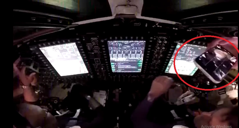 iPhone bay trong tàu Mặt Trăng, Apple hưởng lợi lớn