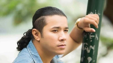 Đồng nghiệp nghẹn ngào tiễn biệt ca sĩ Kasim Hoàng Vũ