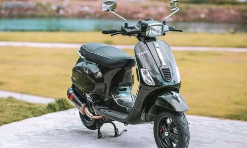 Dân chơi Sài Gòn độ xe ga Vespa S125 ie siêu ấn tượng
