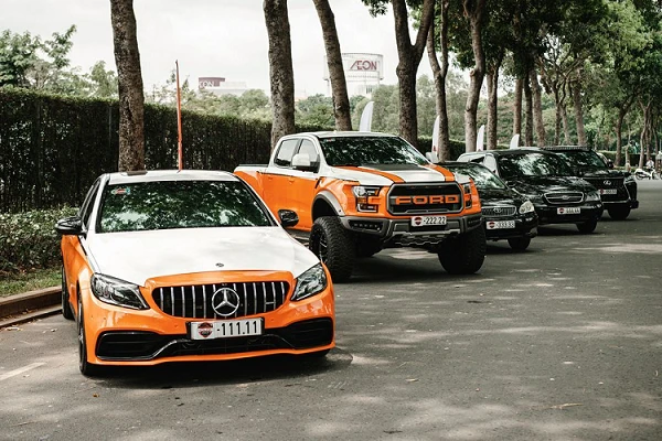 Tận thấy dàn xe siêu biển ngũ quý từ 1 đến 9 ở Sài Gòn