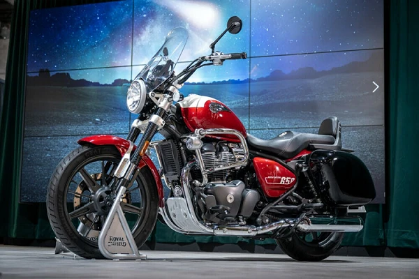 Royal Enfield Super Meteor 650 2023 - chiếc Cruiser đẫm chất cố điển