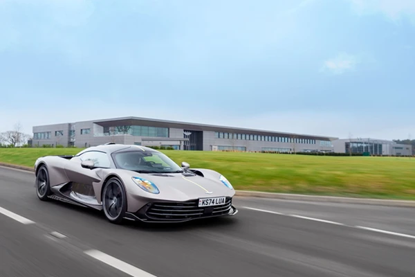 Aston Martin thử nghiệm siêu xe Valhalla mạnh 1.064 mã lực