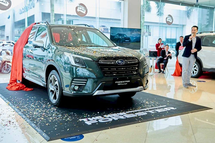 Subaru Forester tiếp tục giảm đến 200 triệu đồng tháng 4/2025