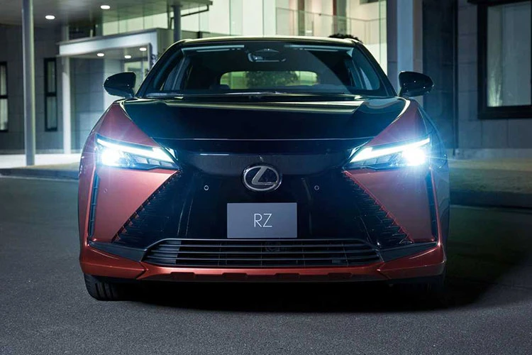 Lexus RZ 2023 sở hữu công nghệ trải nghiệm lái vô cùng thú vị