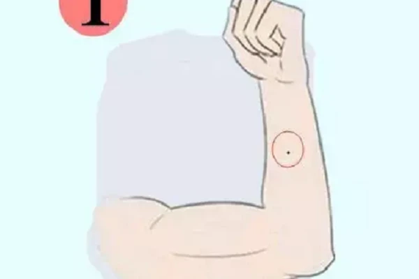 Có nốt ruồi may mắn này trên cơ thể, cả đời phú quý
