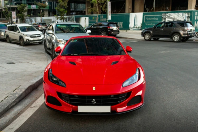 Ferrari Portofino - "siêu ngựa xuất chuồng sau 1 năm nhốt" ở Hà Nội