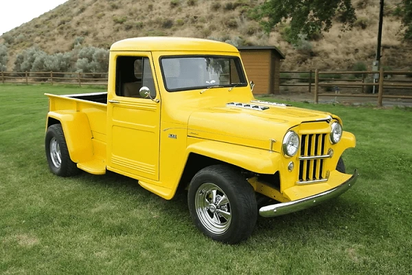 Bán tải cổ Willys Jeep độ V8, phục chế hết 3,4 tỷ đồng