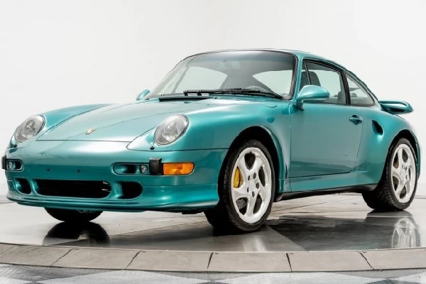 Porsche 911 Turbo S 1997 chạy hơn 800 km gần 800.000 USD