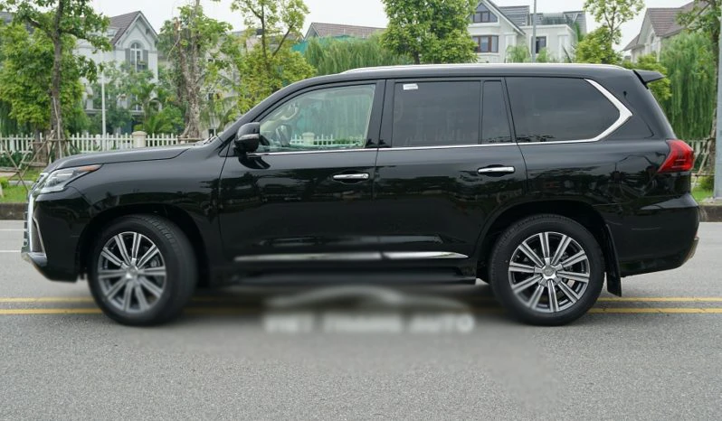 Xế sang Lexus LX570 2016 giá hơn 6 tỷ đồng tại VN