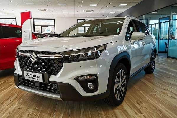 Suzuki SX4 S-Cross chỉ 308 triệu đồng, ra mắt "sát nách" Việt Nam 
