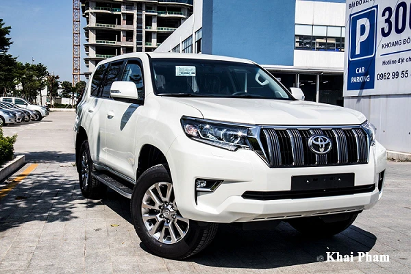 Cận cảnh Toyota Land Cruiser Prado 2020 hơn 2,3 tỷ ở Hà Nội