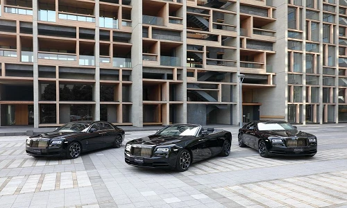 Xe siêu sang Rolls-Royce “sang chảnh” trên đường phố Tokyo