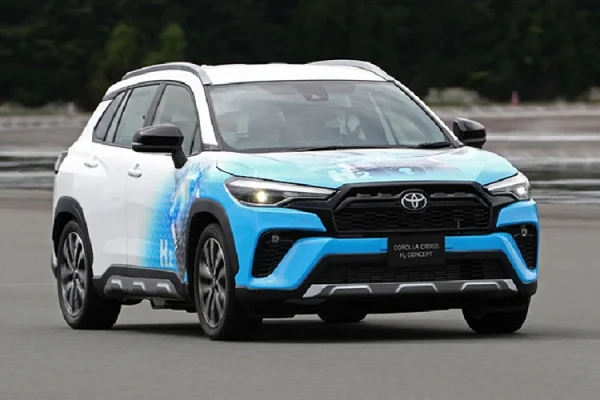 Toyota Corolla Cross "siêu sạch" chạy động cơ Hydro mạnh 300 mã lực
