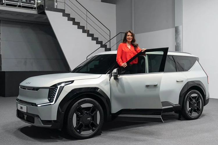 Kia EV9 2024 từ 1,28 tỷ đồng “cháy hàng”, sau gần 2 tuần mở bán